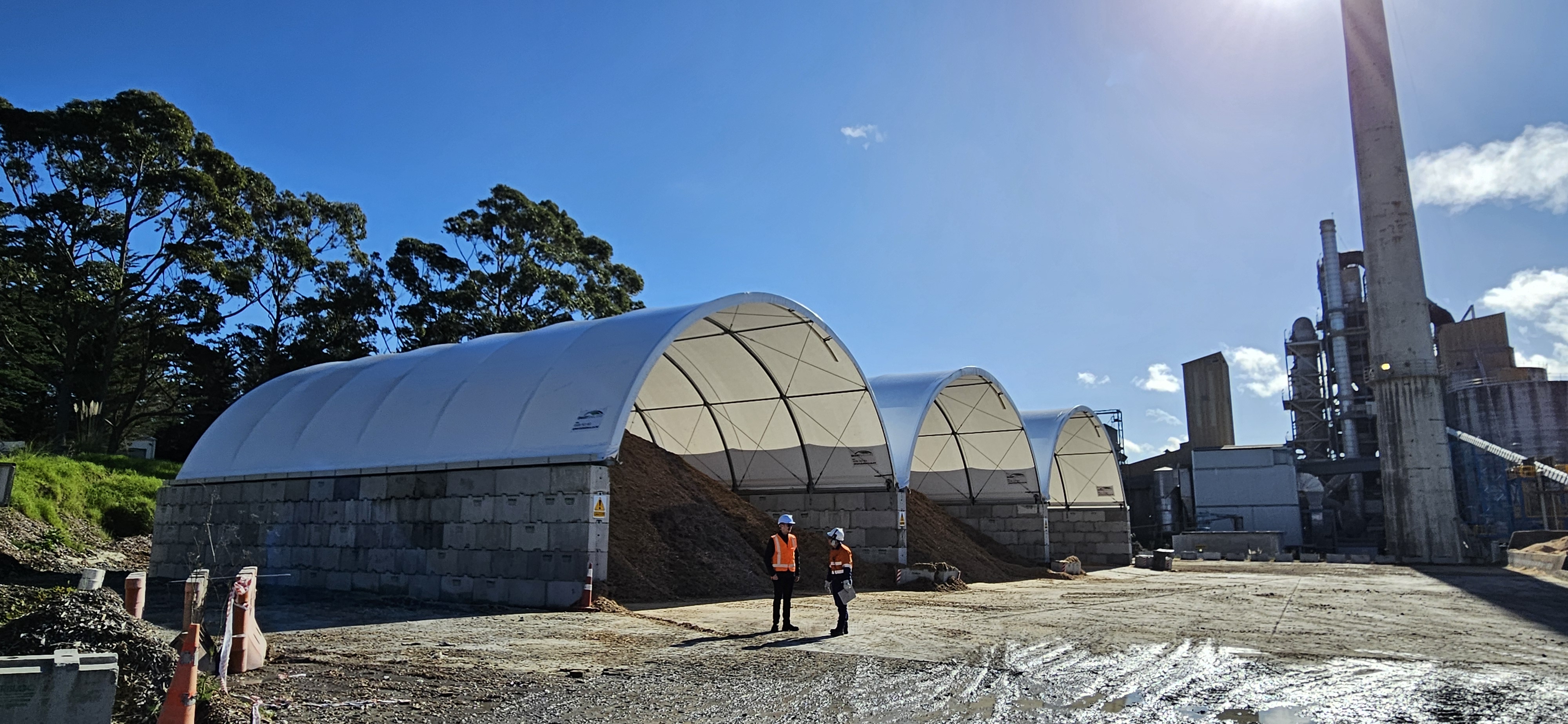 Concrete block mounted shelter